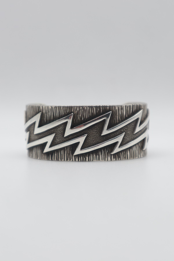Kee Yazzie Jr. / キーヤジー　Overlay Bangle