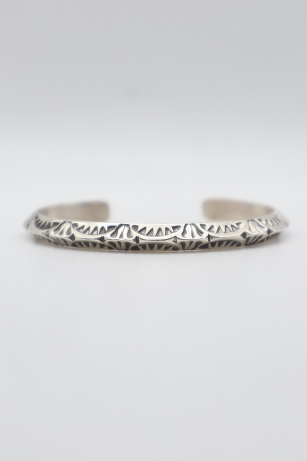 Kevin Ramone / ケビンラモン　Triangle Stamp Work Bangle
