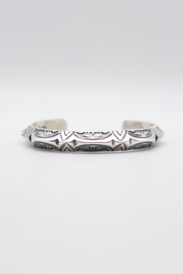 Kevin Ramone / ケビンラモン　Triangle Stamp Work Bangle