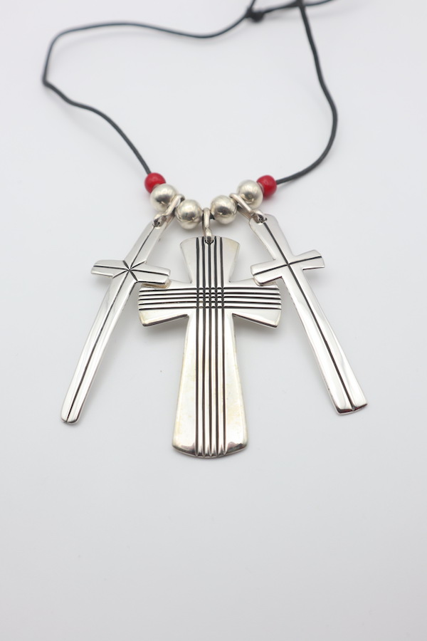 Cippy Crazy Horse / シッピークレイジーホース Triple Cross Pendant
