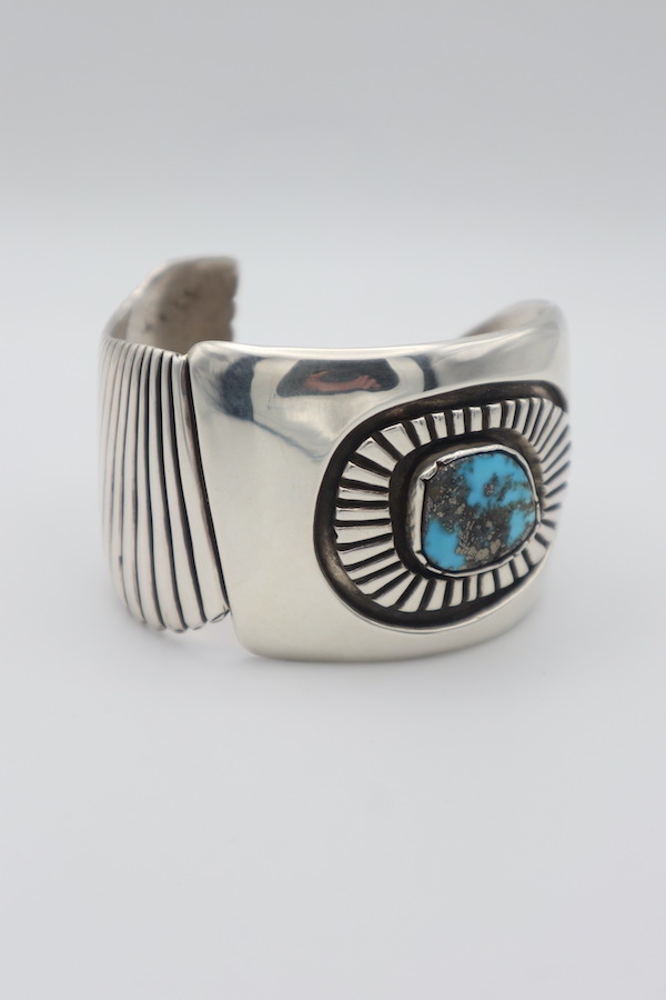 Cippy Crazy Horse / シッピークレイジーホース Blue Diamond Turquoise Wide Bangle