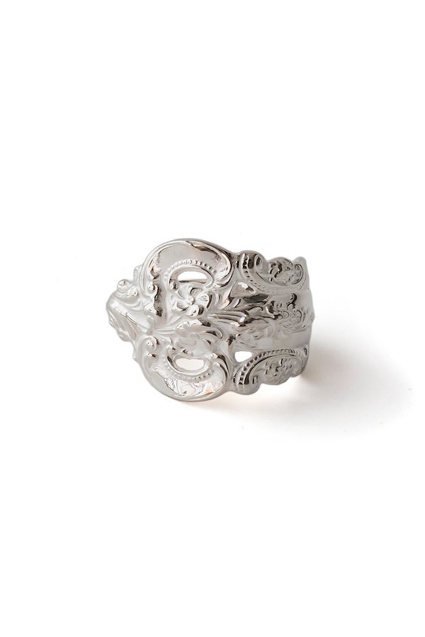 GRANDE BAROQUE (SPOON RING)（SILVER/WHITE FINISH）