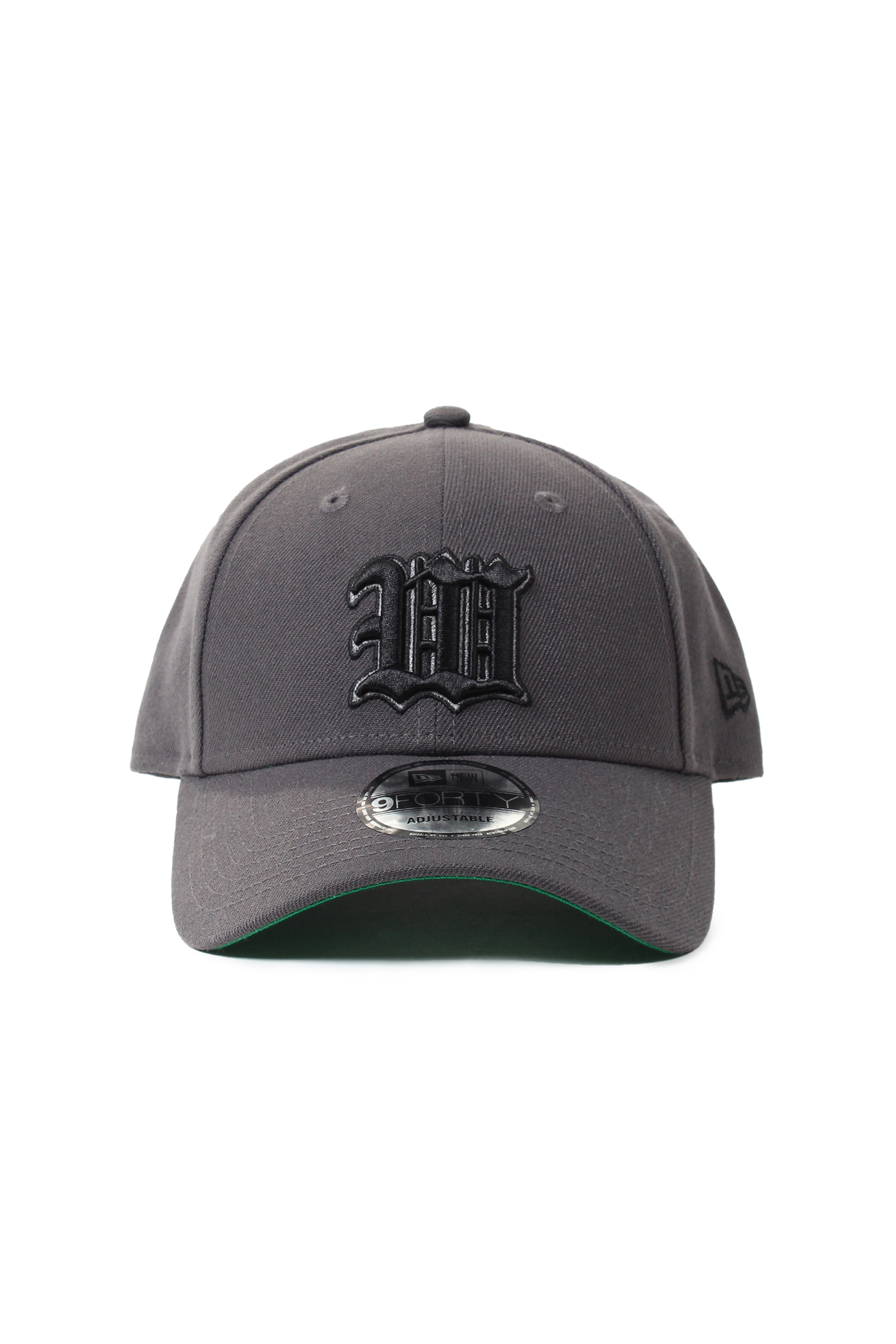 NEW ERA / 9FORTY（GRAY）
