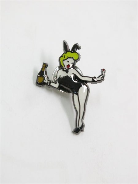 BUNNY GIRL PIN (BLACK)