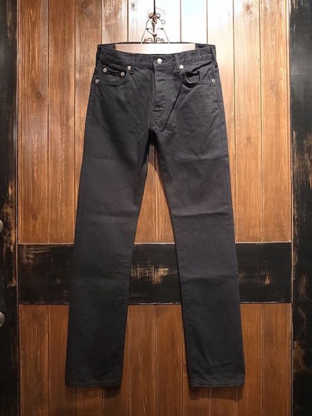 TIGHT TAPERED DENIM PANTS （BLACK）