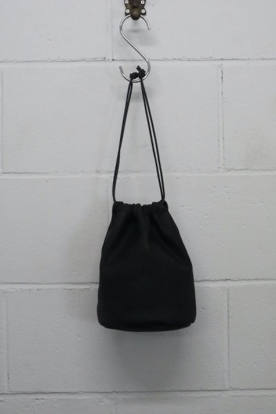 PIG LEATHER KINCHAKU (BLACK)