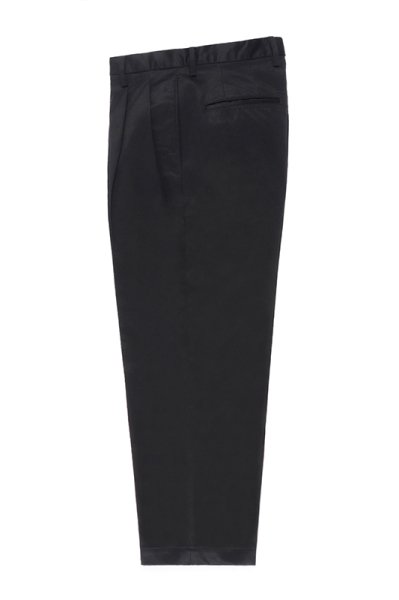 DOUBLE PLEATED CHINO TROUSERS (BLACK)