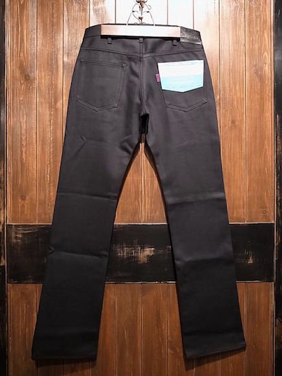 TIGHT SHOECUT DENIM PANTS (BLACK)